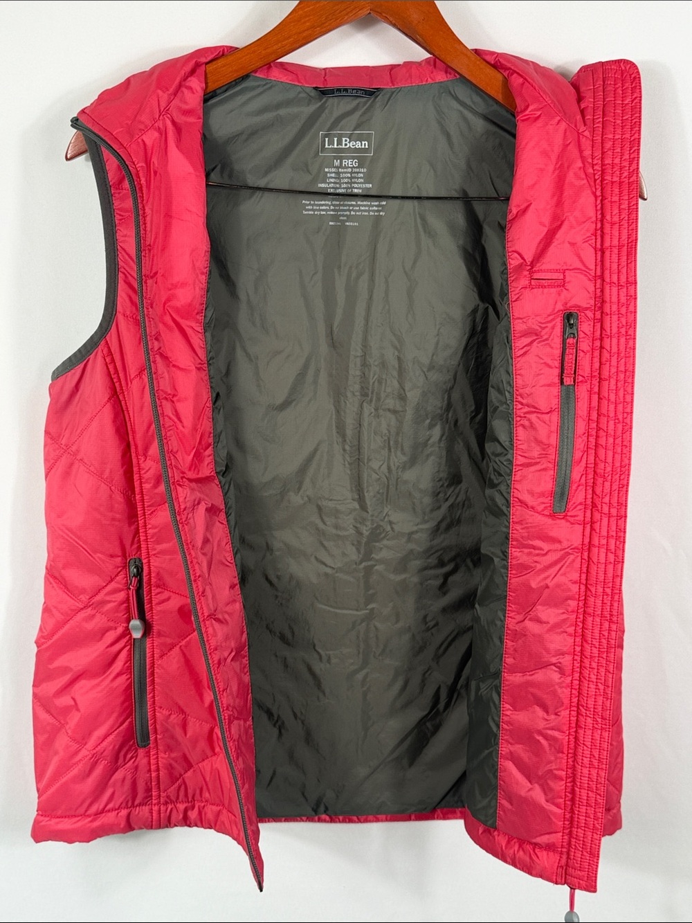 L.L. Bean Women's Quilted Puffer Vest in Pink, Gray Trim. Size M. Primaloft - Picture 5 of 7